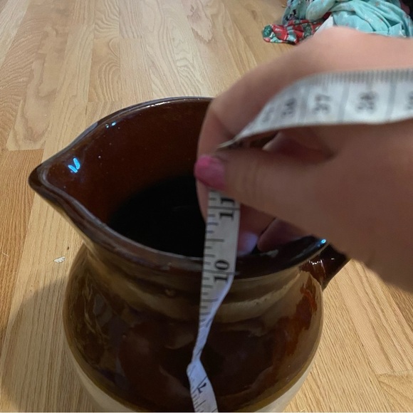 Vintage Stoneware Pottery Pitcher USA Brown Tan Crock Farmhouse Water Jug Milk - Picture 7 of 7